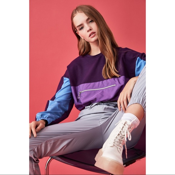 Woman Lilac Vintage Crew Neck Sweatshirts Small - Picture 3 of 4